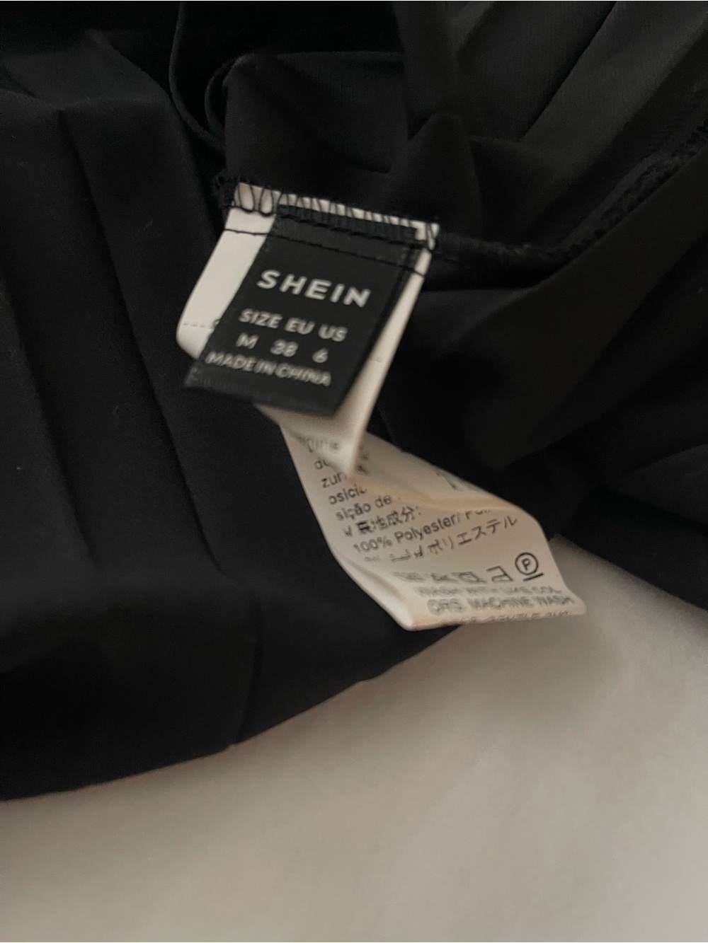 Women's Black Pleated Midi Skirt size medium - Picture 3 of 3